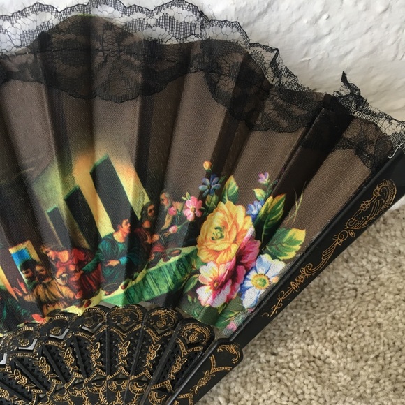 The Last Supper Decorative Church Fan with Black Lace Detail - Picture 5 of 6